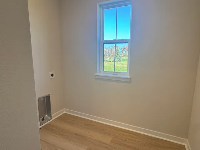 $593,916 | 1072 5th Avenue, Union Grove, WI 53182