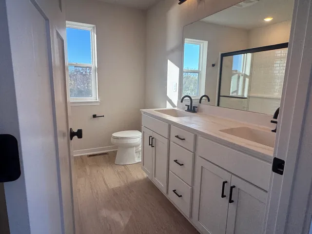 $593,916 | 1072 5th Avenue, Union Grove, WI 53182