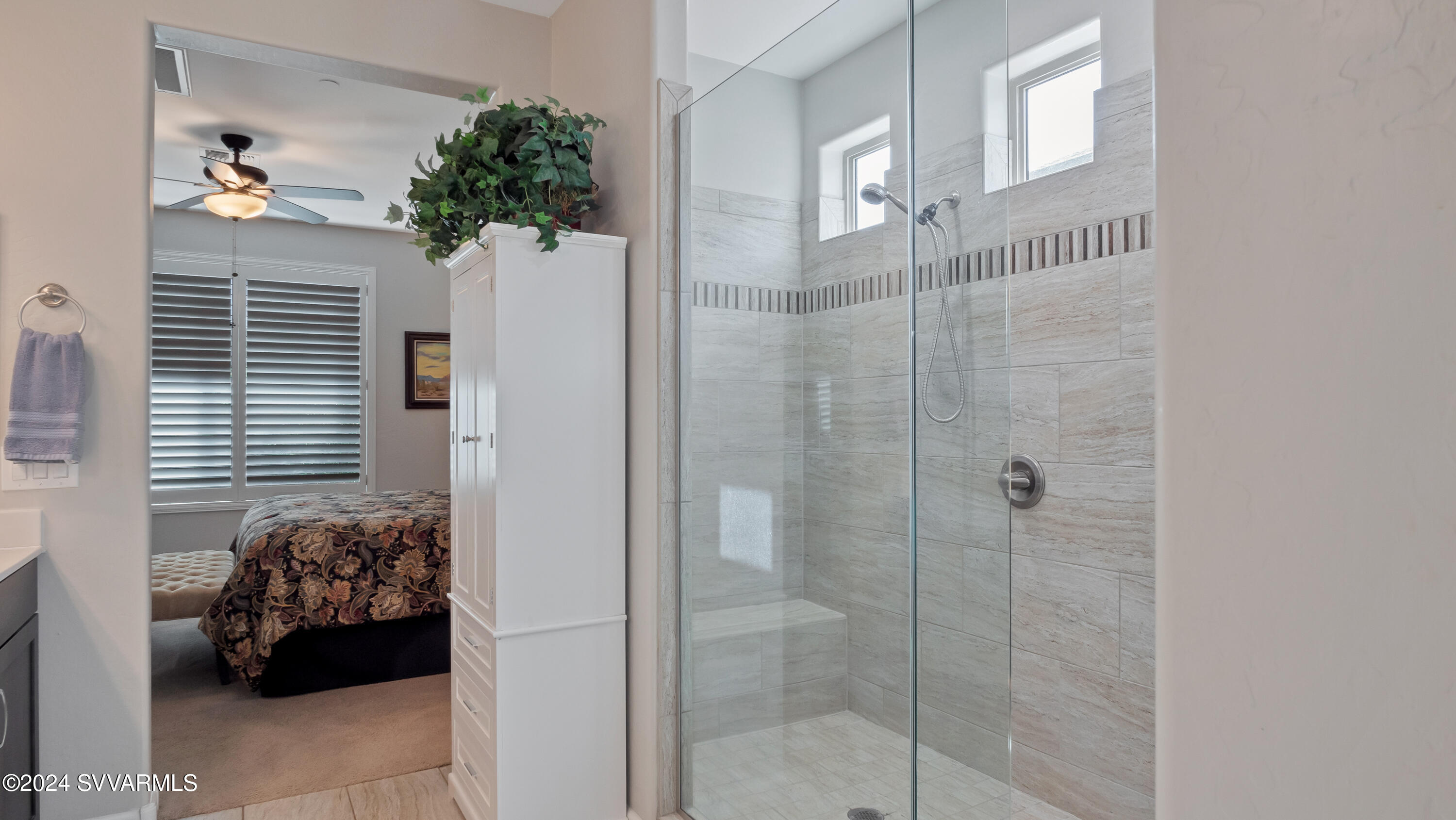 553 Ruffner Lane Clarkdale, AZ 86324 - Photo 18 of 34 Master shower