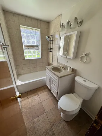 $1,450 | 4425 West 55th Street, Unit 1R, Chicago, IL 60632
