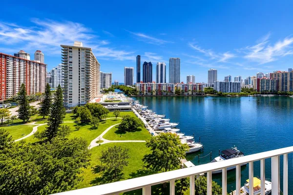 $3,000 | 290 174th Street, Unit 1117, Sunny Isles Beach, FL 33160