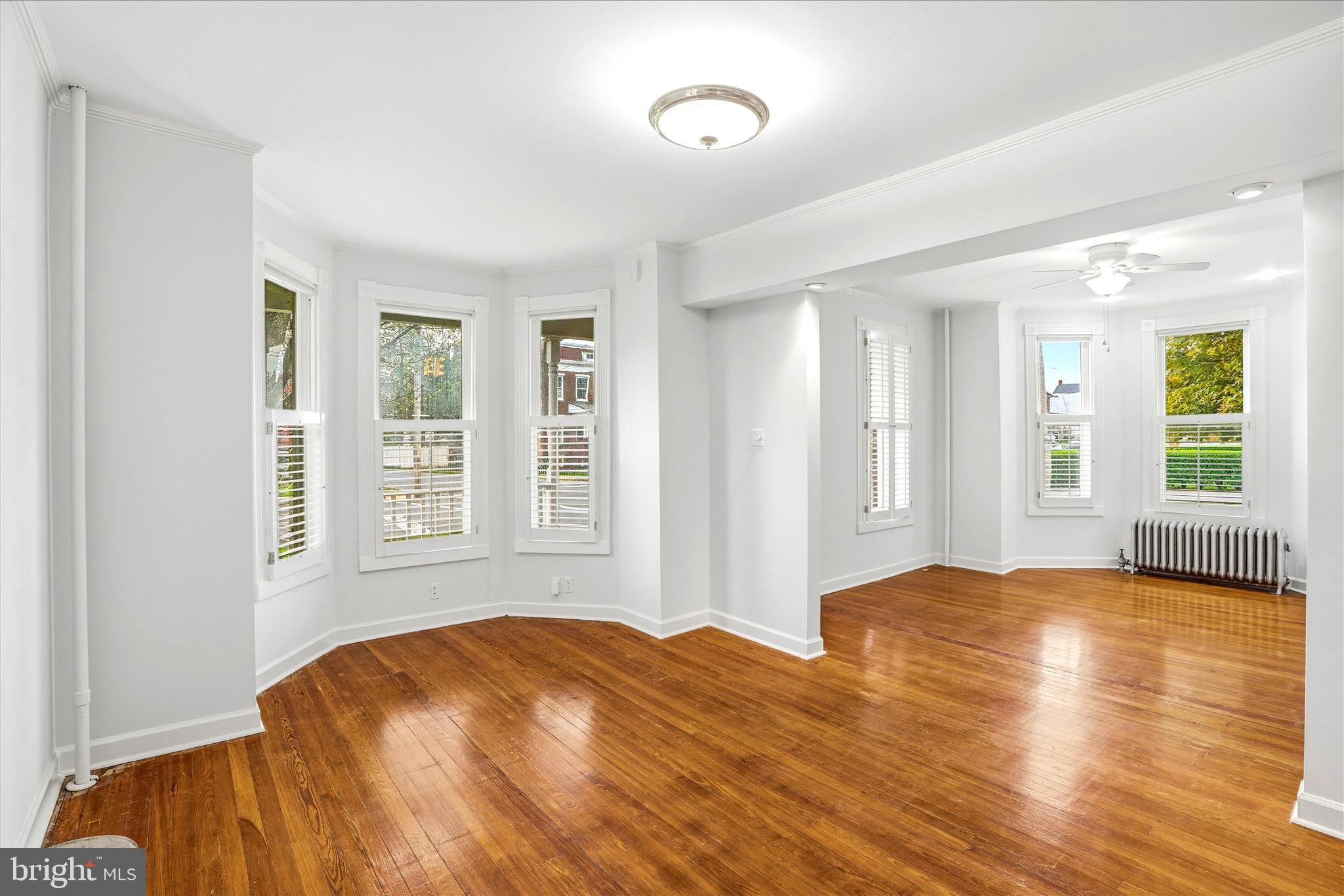 901 North Market Street Frederick, MD 21701 - Photo 11 of 42 Large Living Room