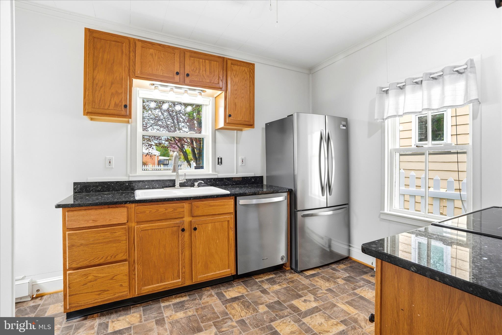901 North Market Street Frederick, MD 21701 - Photo 17 of 42 Kitchen