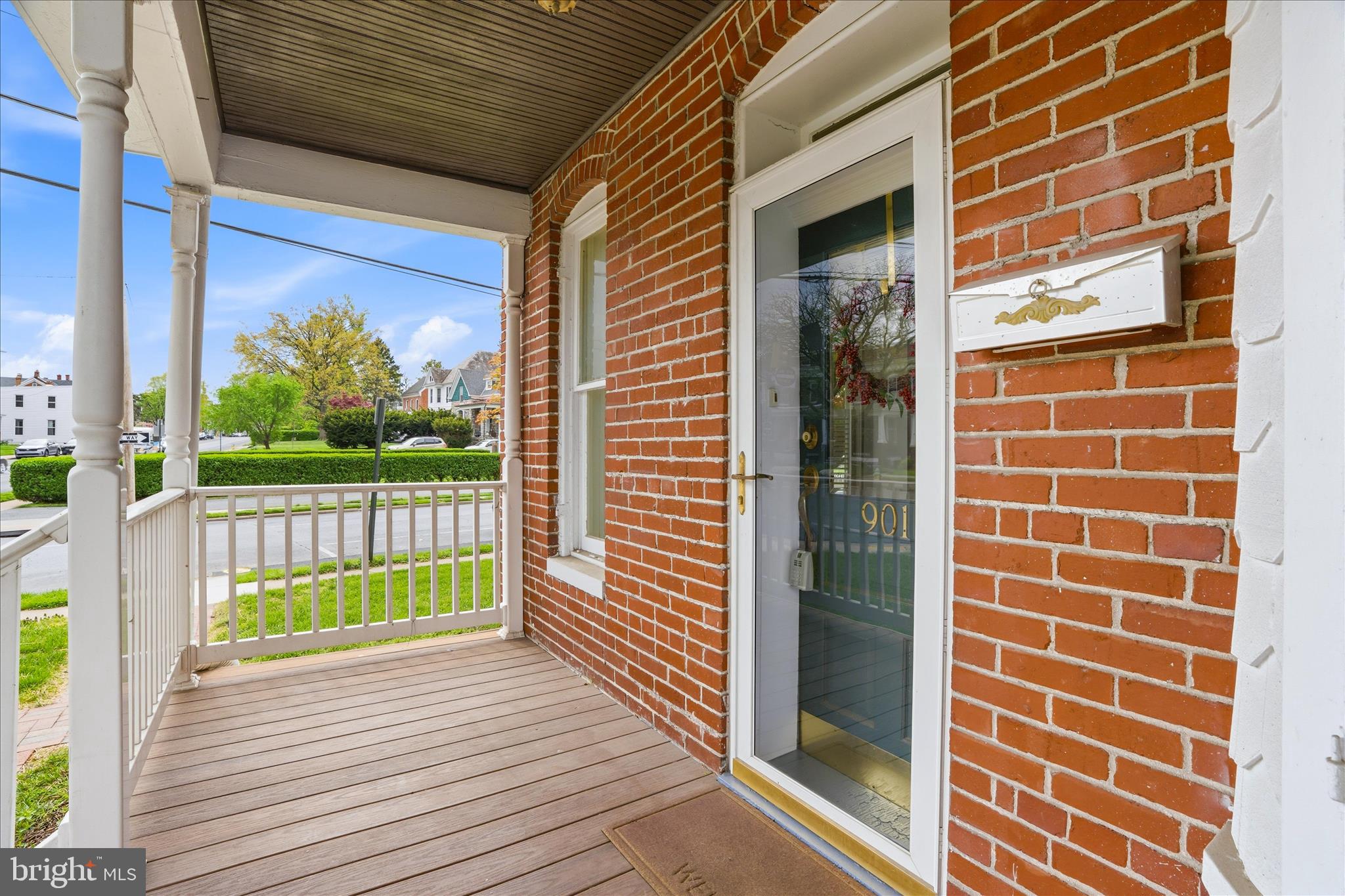 901 North Market Street Frederick, MD 21701 - Photo 7 of 42 Front Porch