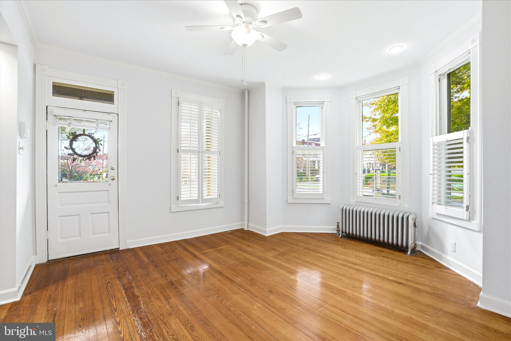 901 North Market Street Frederick, MD 21701 - Photo 8 of 42 Front Room