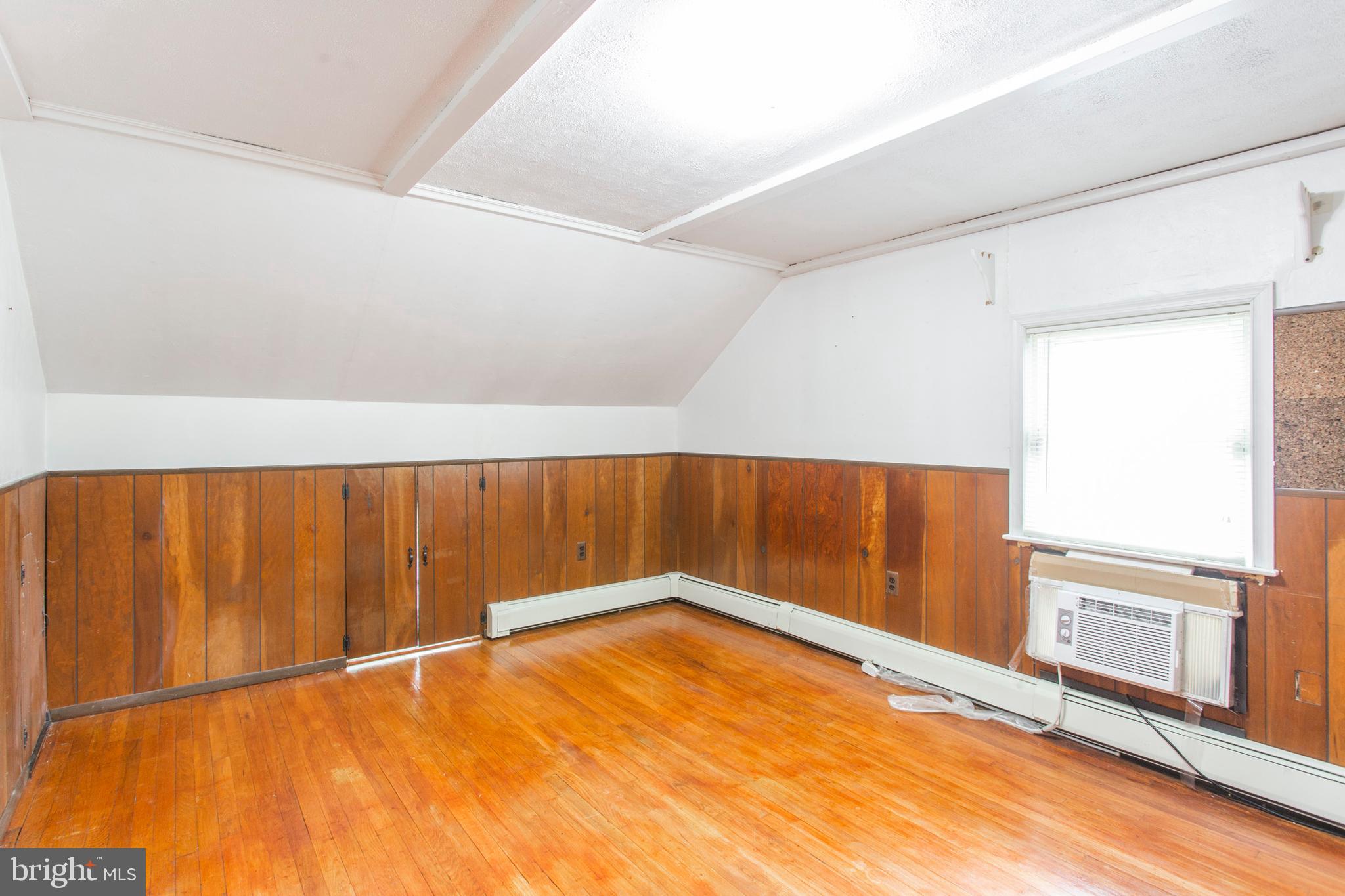 860 Quince Lane Secane, PA 19018 - Photo 16 of 32