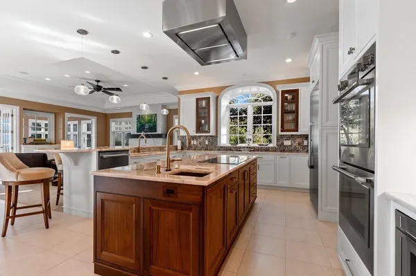 $2,650,000 | 3555 Nicolet Drive, Green Bay, WI 54311