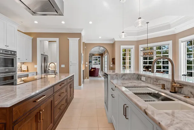 $2,650,000 | 3555 Nicolet Drive, Green Bay, WI 54311