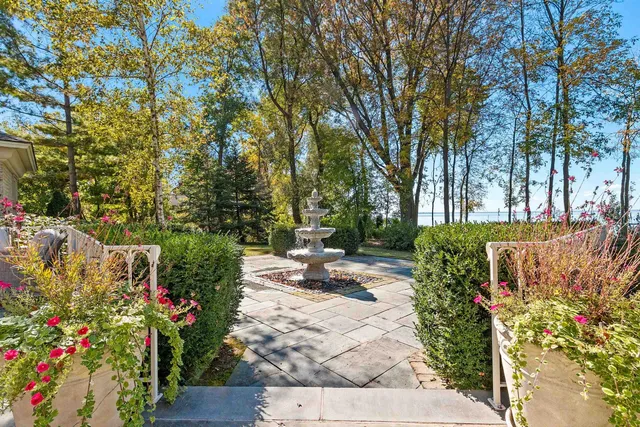 $2,650,000 | 3555 Nicolet Drive, Green Bay, WI 54311