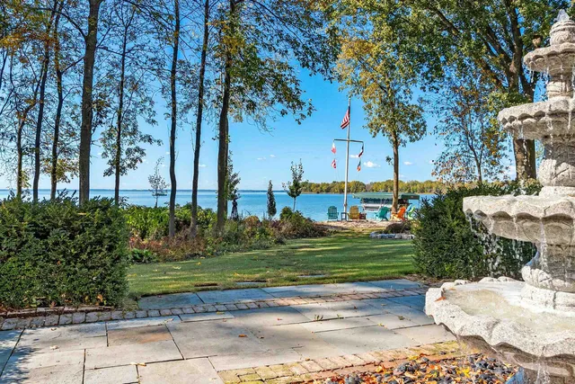 $2,650,000 | 3555 Nicolet Drive, Green Bay, WI 54311