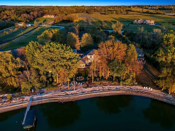 $2,650,000 | 3555 Nicolet Drive, Green Bay, WI 54311