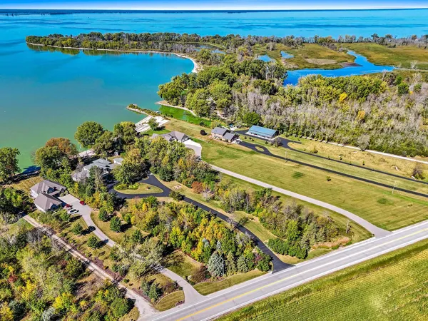 $2,650,000 | 3555 Nicolet Drive, Green Bay, WI 54311