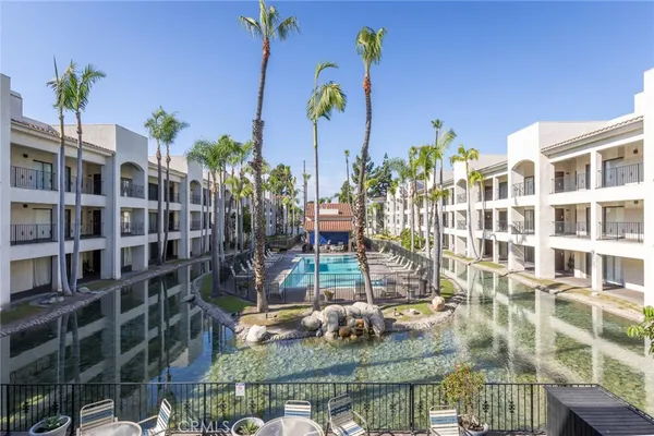 $575,000 | 11630 Warner Avenue, Unit 505, Fountain Valley, CA 92708