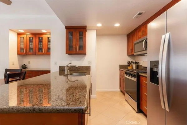 $575,000 | 11630 Warner Avenue, Unit 505, Fountain Valley, CA 92708