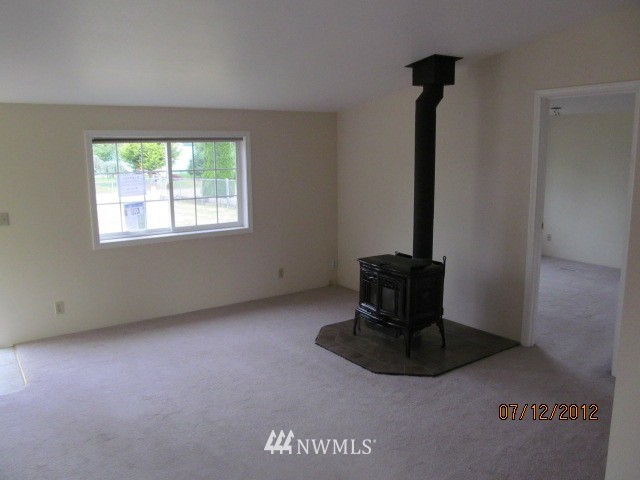 963 South Falcon Road Camano Island, WA 98282 - Photo 4 of 15 Gallery Image 4