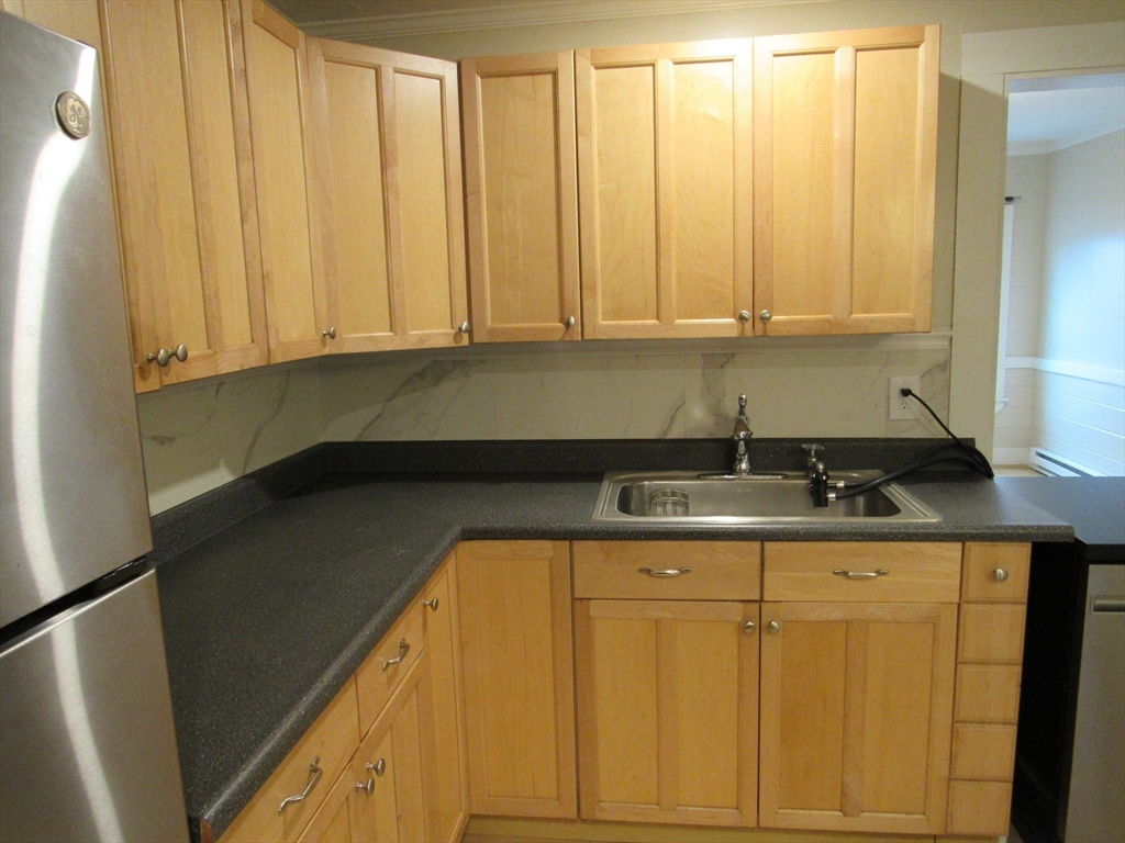 72 Emerald Street, Unit 2 Gardner, MA 01440 - Photo 5 of 25