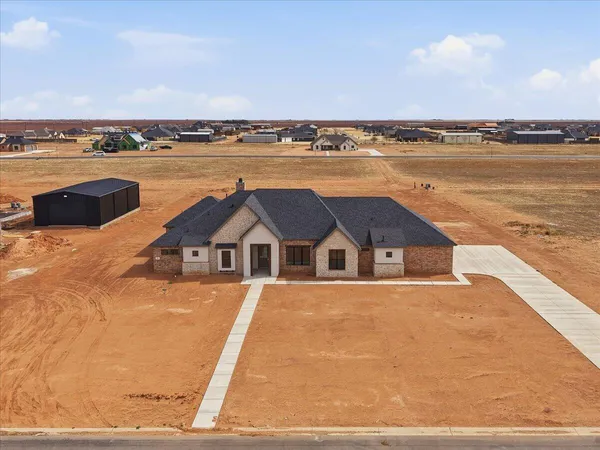 $724,000 | 309 Maple Street, New Home, TX 79381