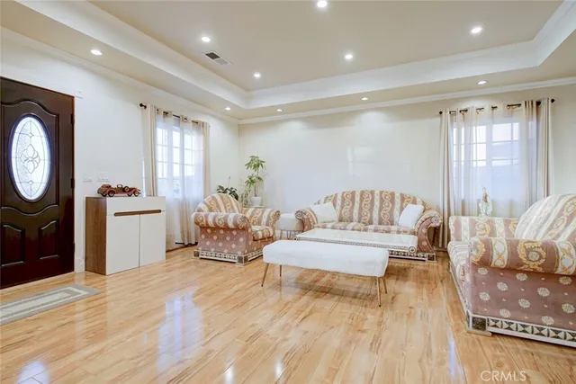 $4,500 | 10624 McClemont Avenue, Tujunga, CA 91042