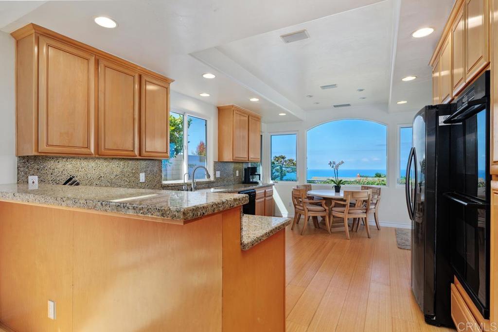 14042 Rue Monaco Del Mar, CA 92014 - Photo 13 of 32