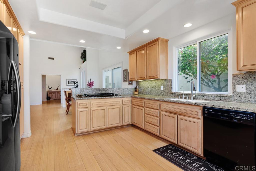 14042 Rue Monaco Del Mar, CA 92014 - Photo 15 of 32