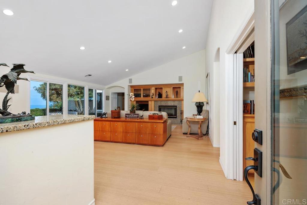 14042 Rue Monaco Del Mar, CA 92014 - Photo 6 of 32