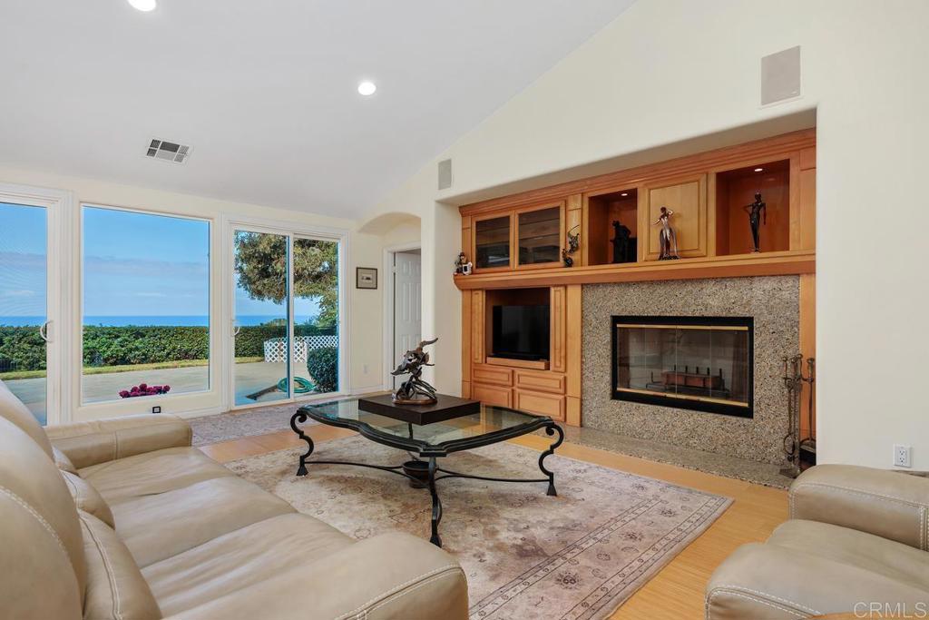 14042 Rue Monaco Del Mar, CA 92014 - Photo 8 of 32