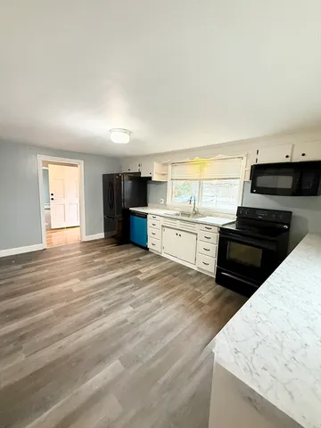 $2,350 | 371 Wilbraham Street, Unit 1, Palmer, MA 01069