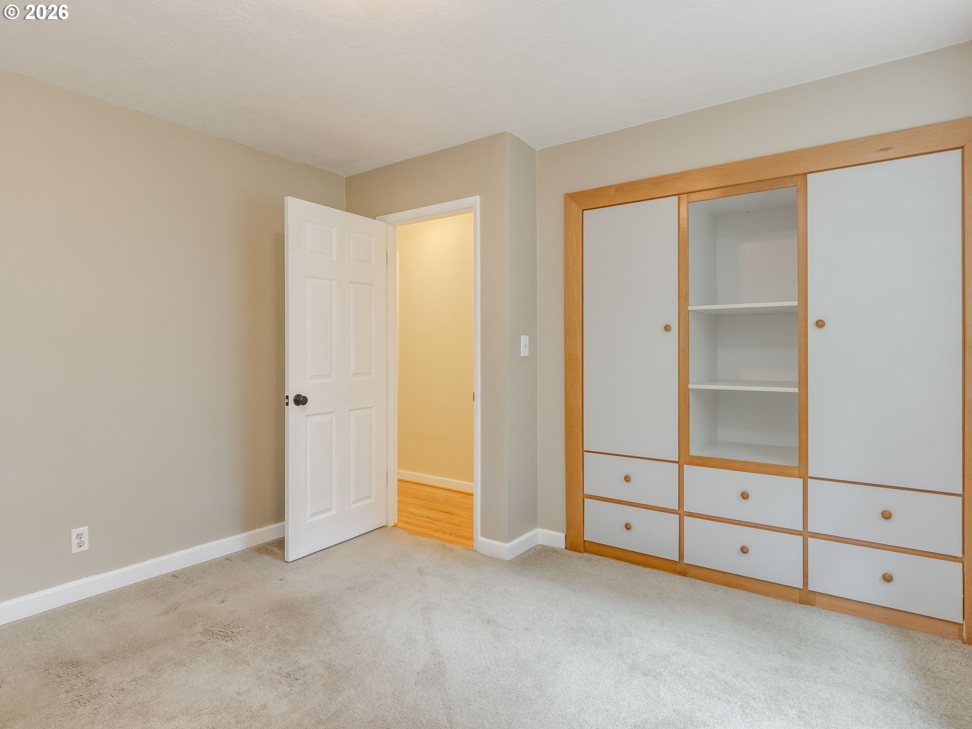 48140 Southeast Linhart Butte Road Sandy, OR 97055 - Photo 31 of 47 a view of an empty room with cabinet and entryway