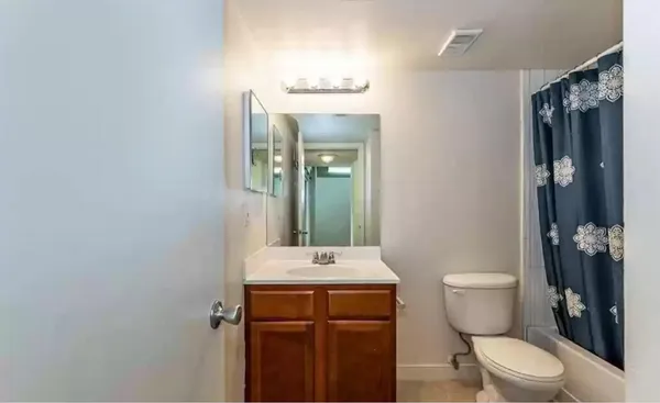 $2,500 | 7630 Westwood Drive, Unit 313, Tamarac, FL 33321