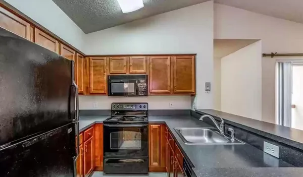 $2,500 | 7630 Westwood Drive, Unit 313, Tamarac, FL 33321