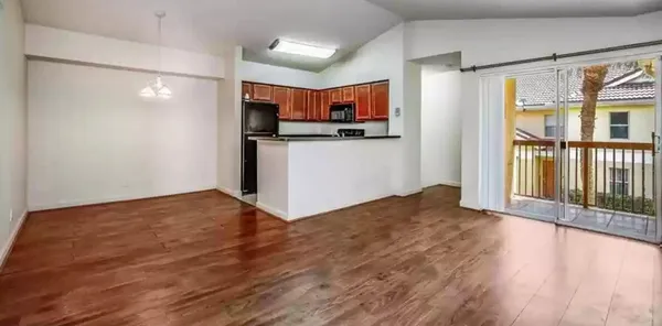 $2,500 | 7630 Westwood Drive, Unit 313, Tamarac, FL 33321