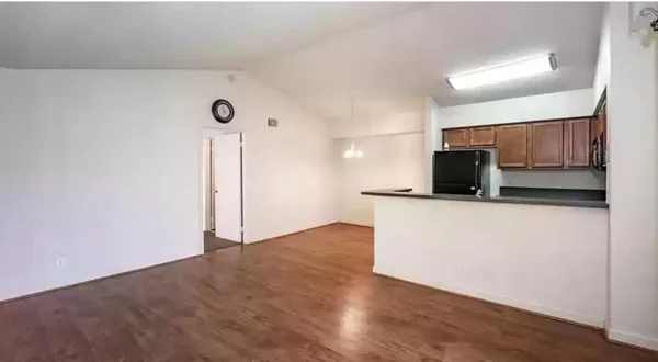 $2,500 | 7630 Westwood Drive, Unit 313, Tamarac, FL 33321