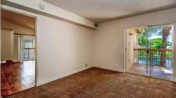 $2,500 | 7630 Westwood Drive, Unit 313, Tamarac, FL 33321