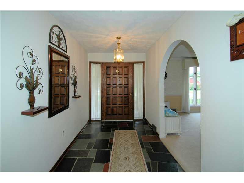 324 McIntyre Road Pittsburgh, PA 15237 - Photo 4 of 25 Entry/Foyer. Upon entering this home you will immediately notice the wonderful architectural surprises all around you. The easy ranch style layout provides expansive first floor living.
