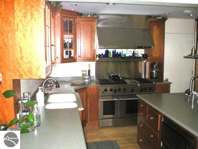 6711 Mathison Road South Traverse City, MI 49686 - Photo 5 of 9 1649462-4.JPG