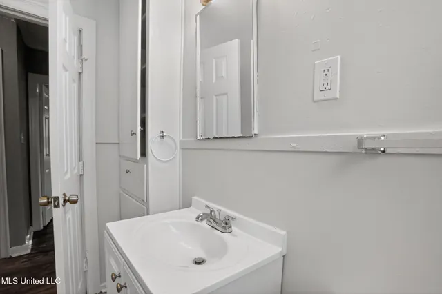 $74,900 | 4875 Churchill Drive, Jackson, MS 39206