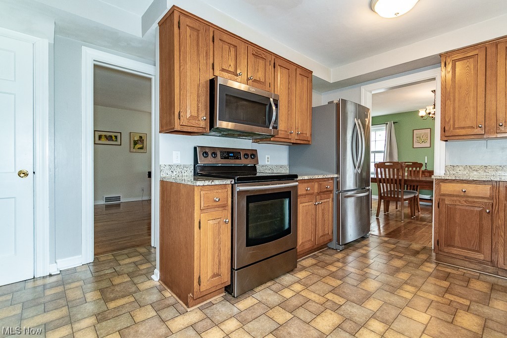 3240 Rumson Road Cleveland, OH 44118 - Photo 6 of 20