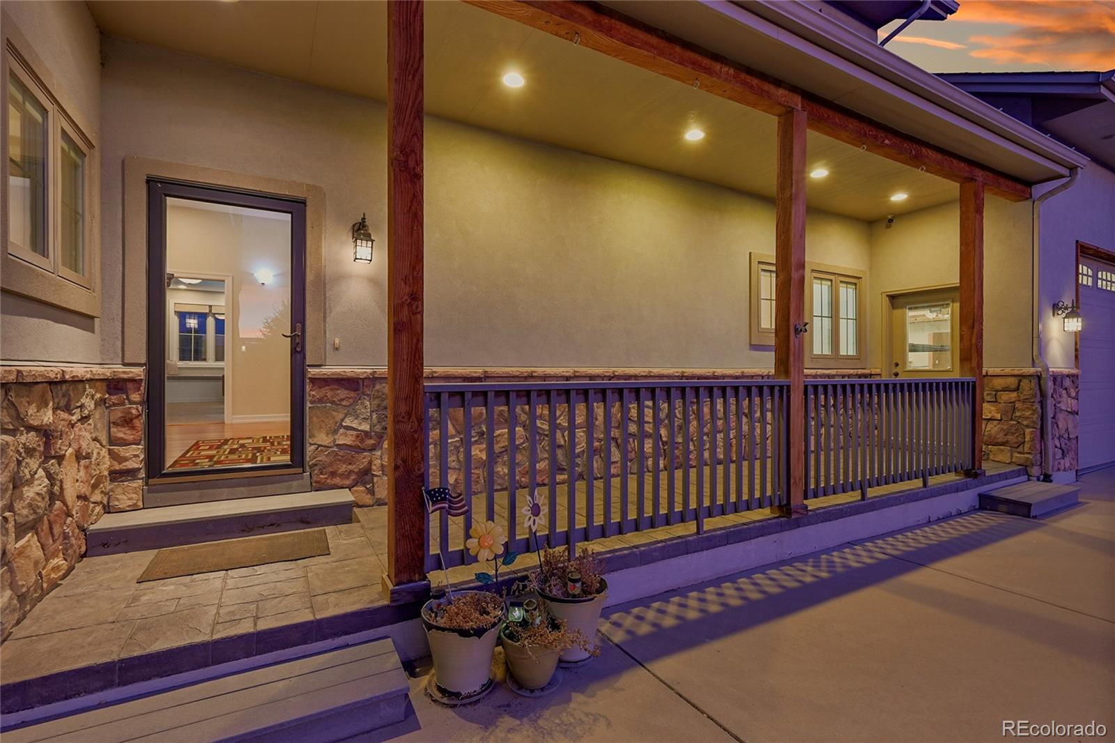 1012 South Addison Way Aurora, CO 80018 - Photo 2 of 46