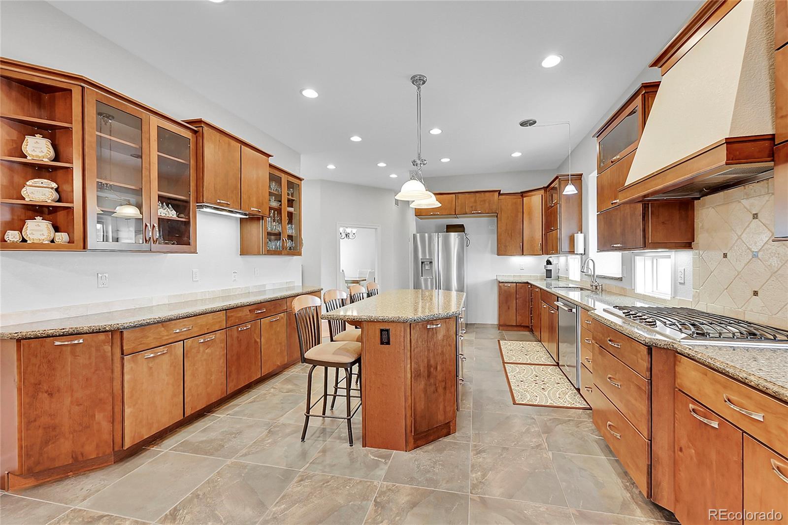 1012 South Addison Way Aurora, CO 80018 - Photo 7 of 46