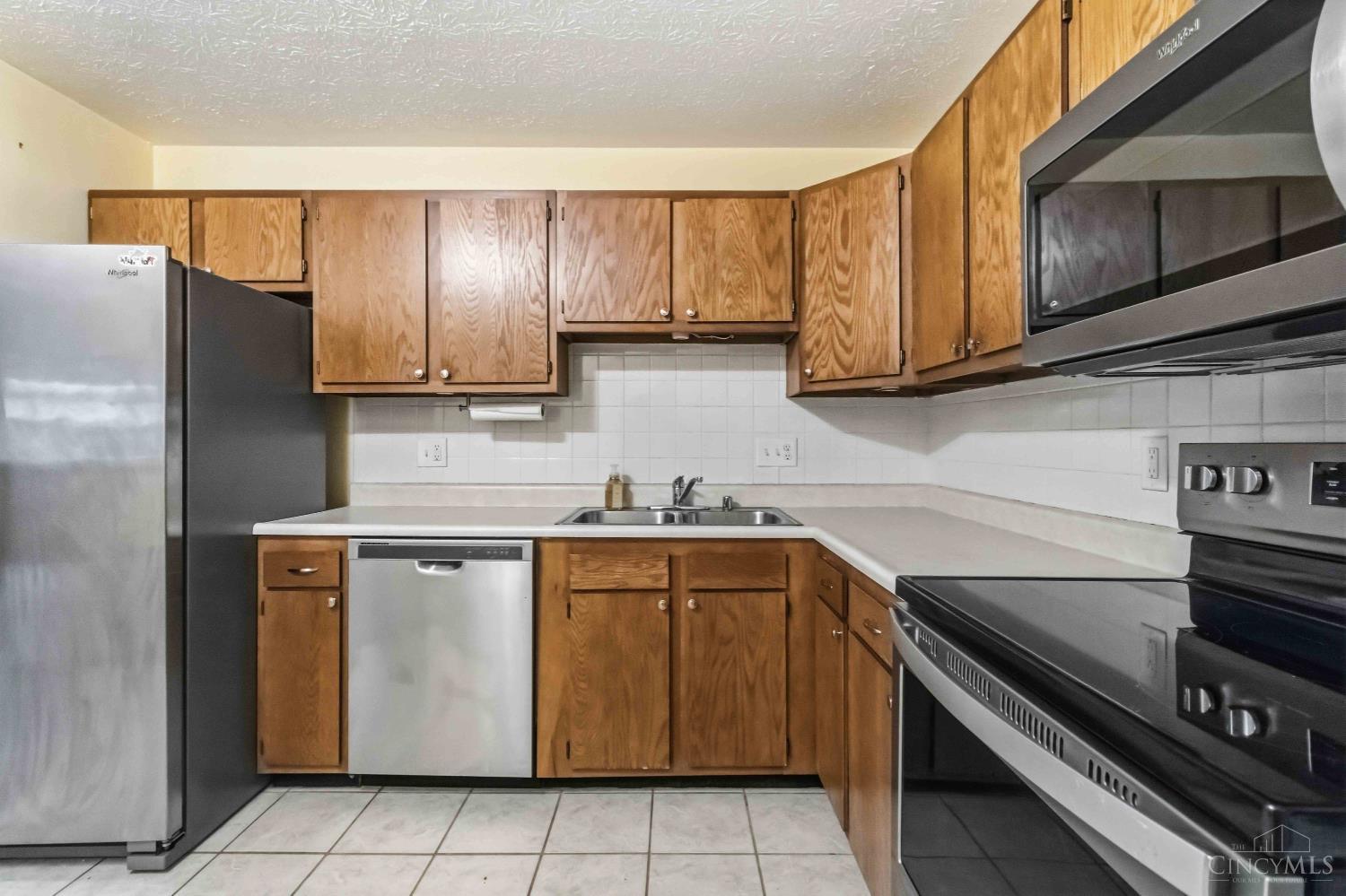 537 Davis Road, Unit 12 Cincinnati, OH 45255 - Photo 17 of 30