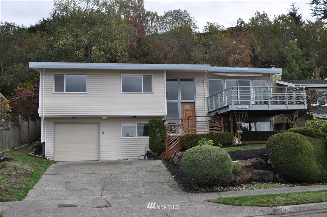 8626 Vashon View Southwest Seattle, WA 98136 - Photo 1 of 25 Gallery Image 1