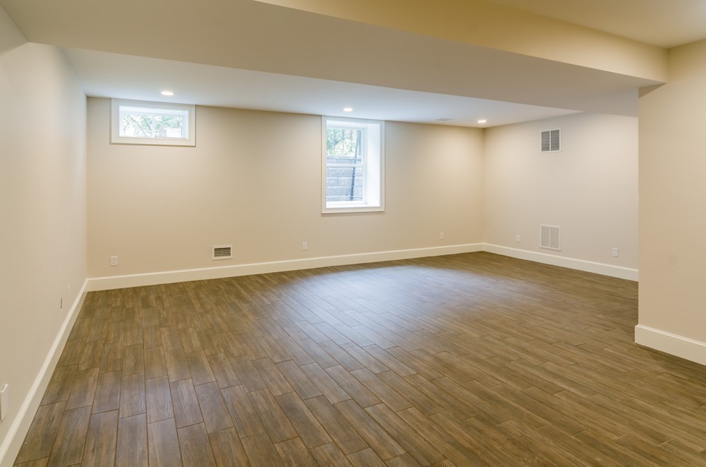 32 Littlefield Road Newton, MA 02459 - Photo 21 of 29