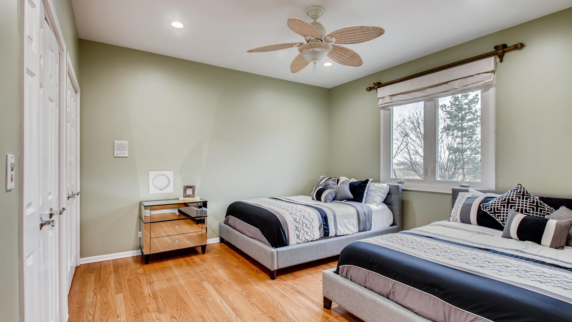 28 Riverside Drive Deerfield, IL 60015 - Photo 22 of 31 Gallery Image 22