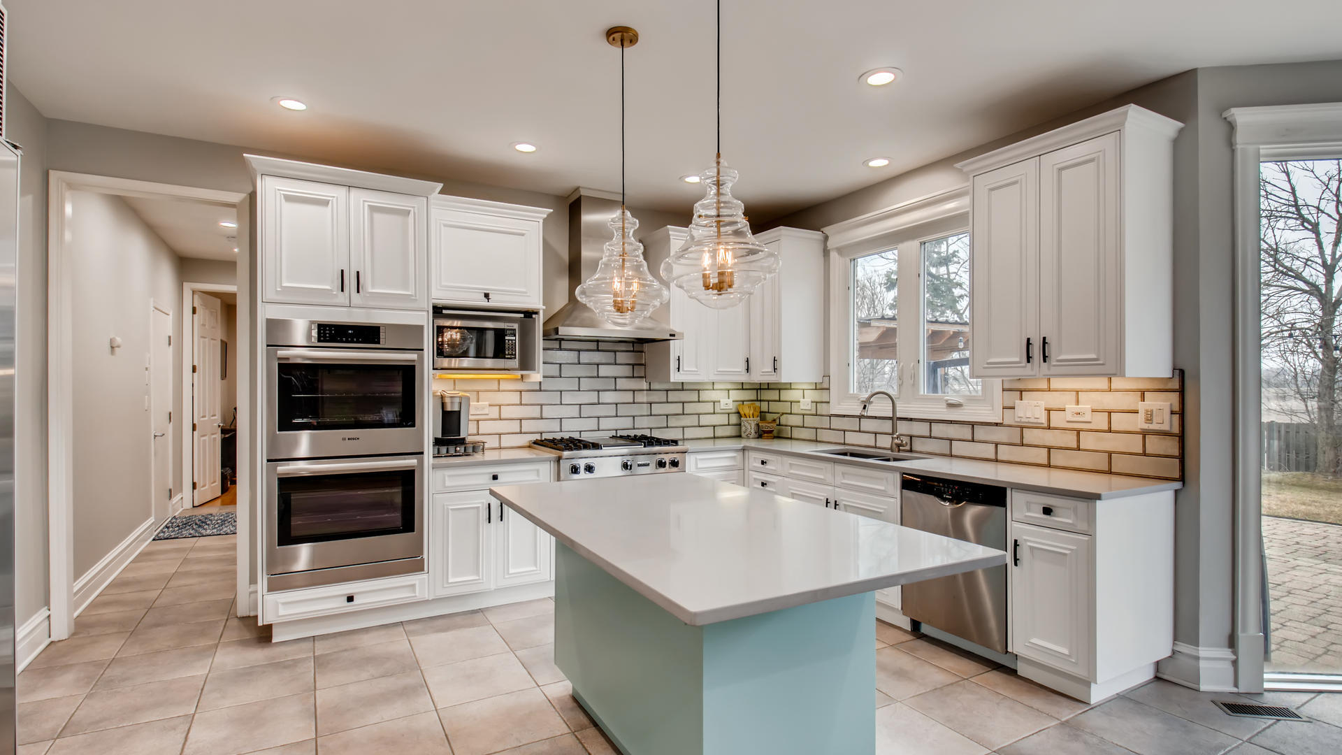 28 Riverside Drive Deerfield, IL 60015 - Photo 9 of 31 Gallery Image 9