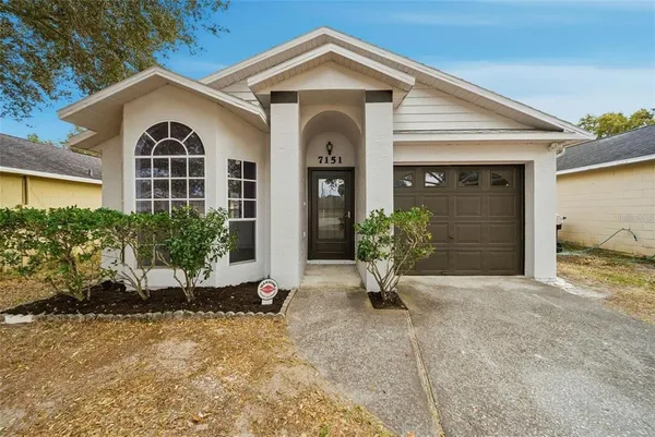 $2,300 | 7151 Edgewater Shores Court, Orlando, FL 32810