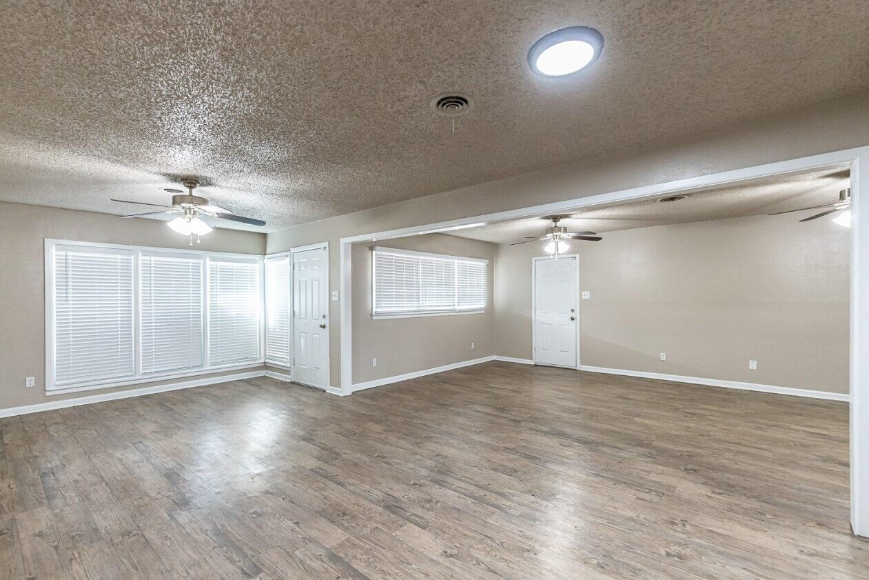 4314 45th Street Lubbock, TX 79413 - Photo 8 of 20 8623bd8b-6bc9-4ef5-89f9-f062f0f2eac3