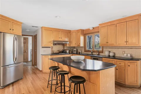 $795,000 | 20 Buckboard Drive, Cumberland, RI 02864