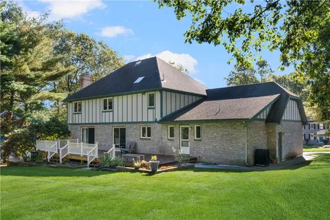 $795,000 | 20 Buckboard Drive, Cumberland, RI 02864