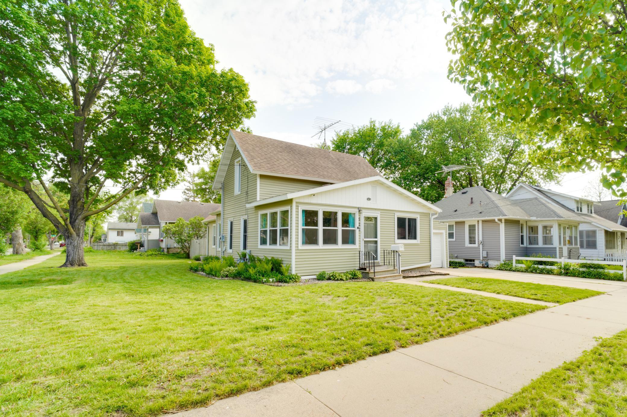 522 7th Street Southeast Rochester, MN 55904 - Photo 5 of 66 Gallery Image 5