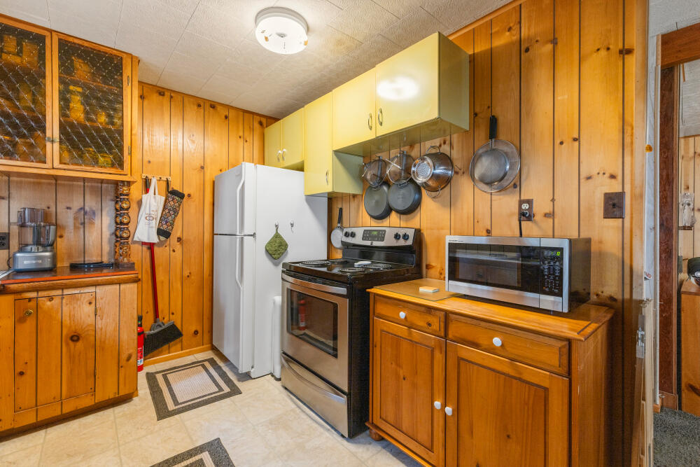 29909 Pelican Butte Road Klamath Falls, OR 97601 - Photo 13 of 31 Gallery Image 13